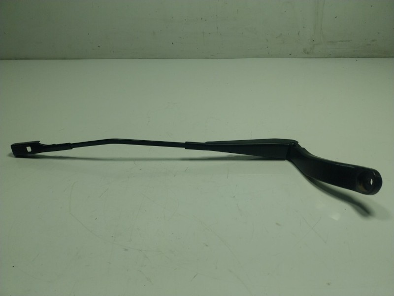 Recambio de brazo limpia delantero izquierdo para porsche macan (95b) 2.0 (95bau1) referencia OEM IAM 95B955407  