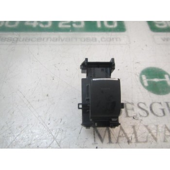 MANDO ELEVALUNAS TRASERO IZQUIERDO 8481002250 