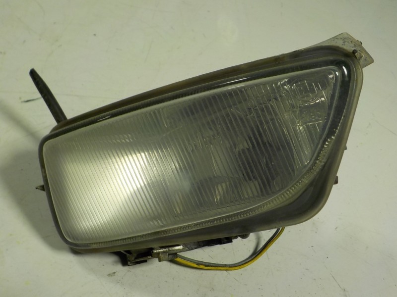 Recambio de faro antiniebla izquierdo para citroën saxo 1.1 referencia OEM IAM   