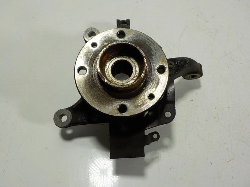 Recambio de mangueta delantera izquierda para renault captur 1.3 tce referencia OEM IAM 400159304R  