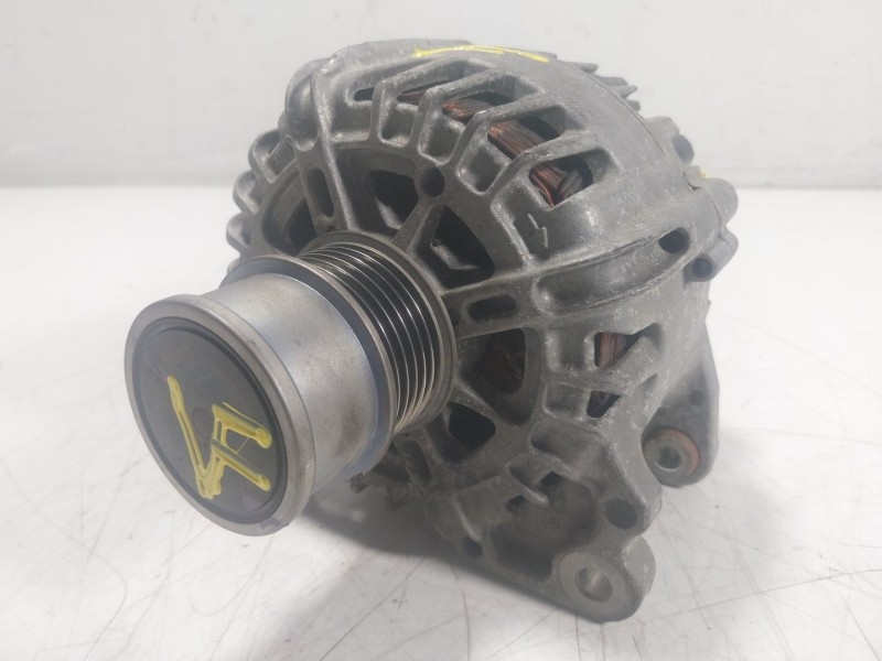 Recambio de alternador para volkswagen polo vi (aw1, bz1, ae1) 1.0 tsi referencia OEM IAM 04E903015  04E903015