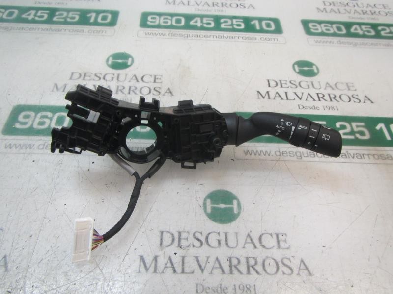 Recambio de mando limpia para toyota corolla hybrid referencia OEM IAM 8465200A50 02A5017J916 02A5017J916