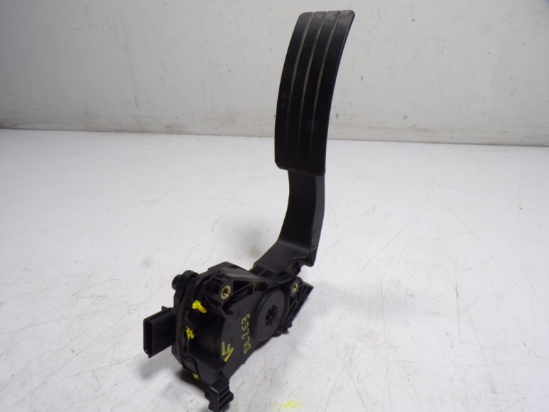 Recambio de potenciometro pedal para renault captur 1.3 tce referencia OEM IAM 180029347R 6PV00997807 
