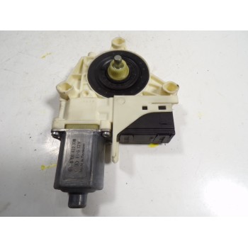 MOTOR ELEVALUNAS TRASERO IZQUIERDO 827310001R 827310001R 0130822330