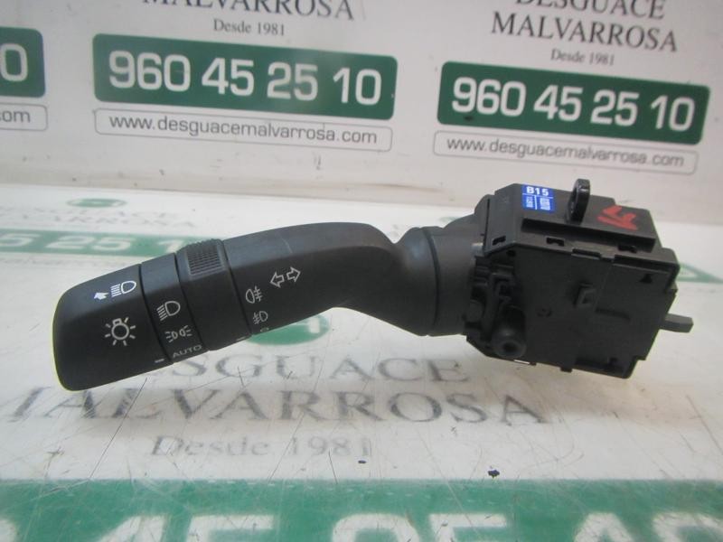 Recambio de mando luces para toyota corolla hybrid referencia OEM IAM 8432902040 02D7017J910 02D7017J910