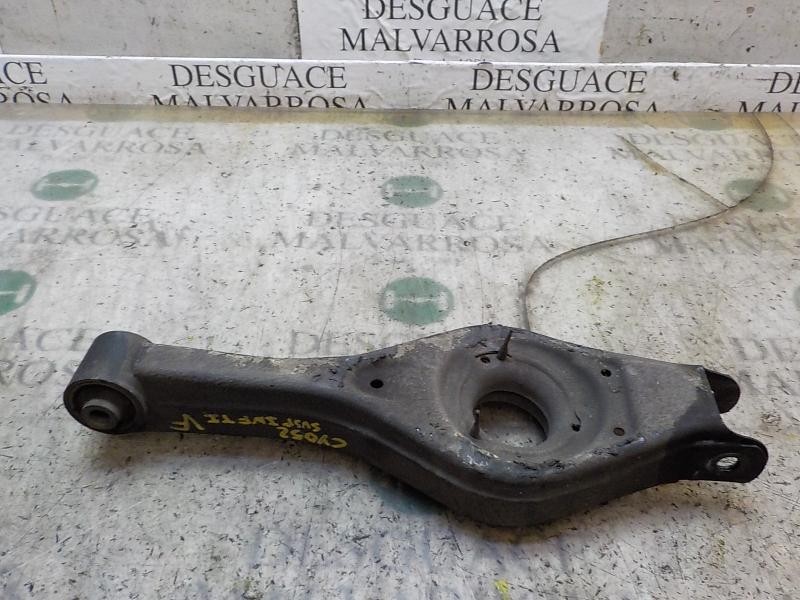 Recambio de brazo suspension inferior trasero izquierdo para hyundai i30 1.4 cat referencia OEM IAM 552102H100  