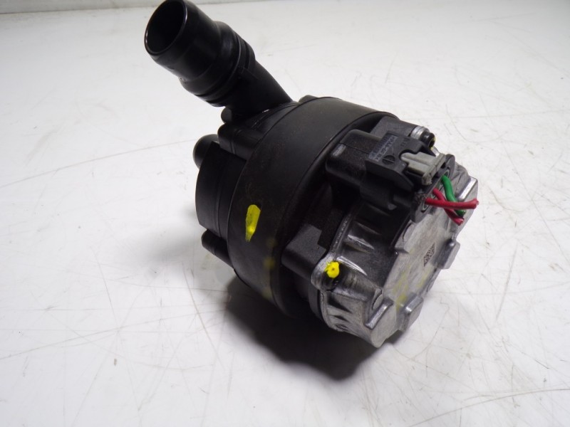 Recambio de motor electrico de agua para opel corsa f electric referencia OEM IAM  9827567880 