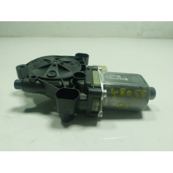 MOTOR ELEVALUNAS DELANTERO DERECHO 5Q0959801C 5Q0959801C 