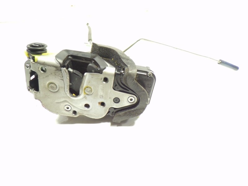 Recambio de cerradura puerta trasera derecha para opel insignia berlina 2.0 16v cdti referencia OEM IAM 13578025  