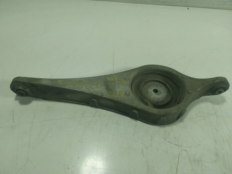 Recambio de brazo suspension inferior trasero izquierdo para volvo v60 i (155) d3 referencia OEM IAM 31317602  