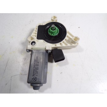 MOTOR ELEVALUNAS DELANTERO DERECHO A2078200642 A2078200642 934531100