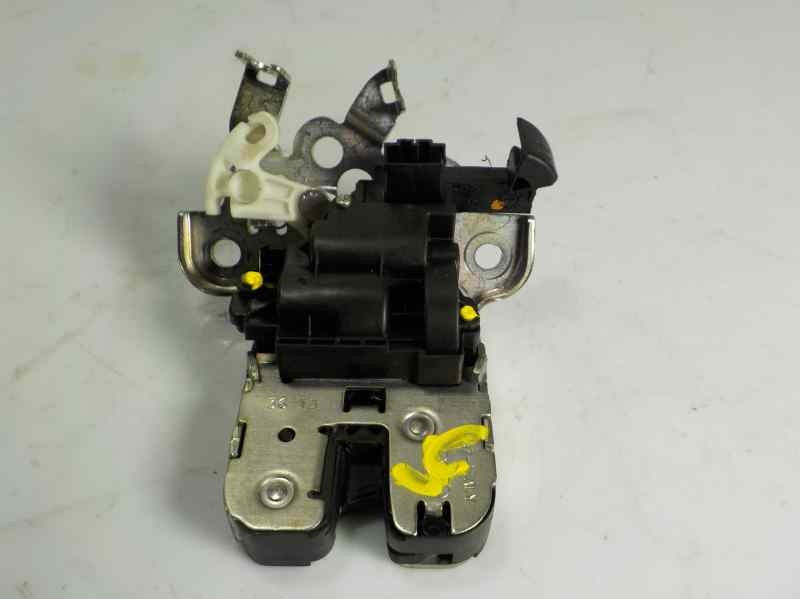 Recambio de cerradura maletero / porton para audi a1 (8xk) 1.6 tdi referencia OEM IAM 8R0827505 8R0827505 