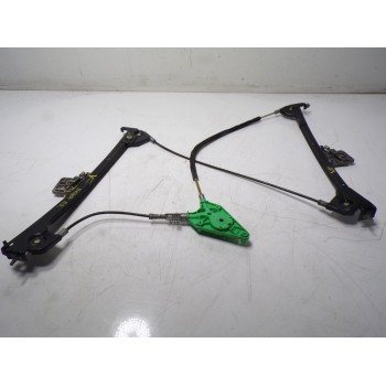 ELEVALUNAS DELANTERO DERECHO A2157200446 