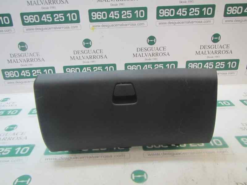 Recambio de guantera para toyota aygo 1.0 vvti referencia OEM IAM 555500H010B0  