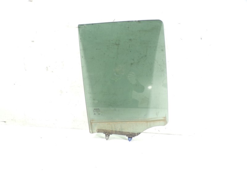 Recambio de cristal puerta trasero derecho para nissan navara pick-up (d40m) double cab le 4x4 referencia OEM IAM 82300EB320  