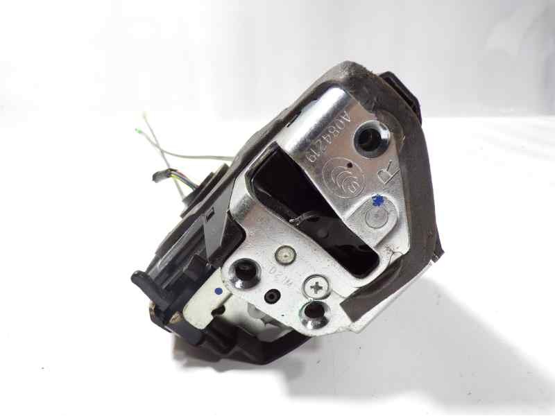 Recambio de cerradura puerta trasera derecha para toyota verso 1.6 d-4d cat referencia OEM IAM 690500F031  