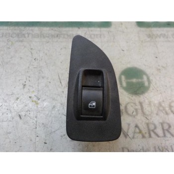 MANDO ELEVALUNAS TRASERO DERECHO 735441029 