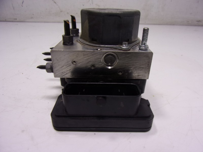 Recambio de abs para renault clio iv 1.5 dci diesel fap referencia OEM IAM 476605460R 476600188R 