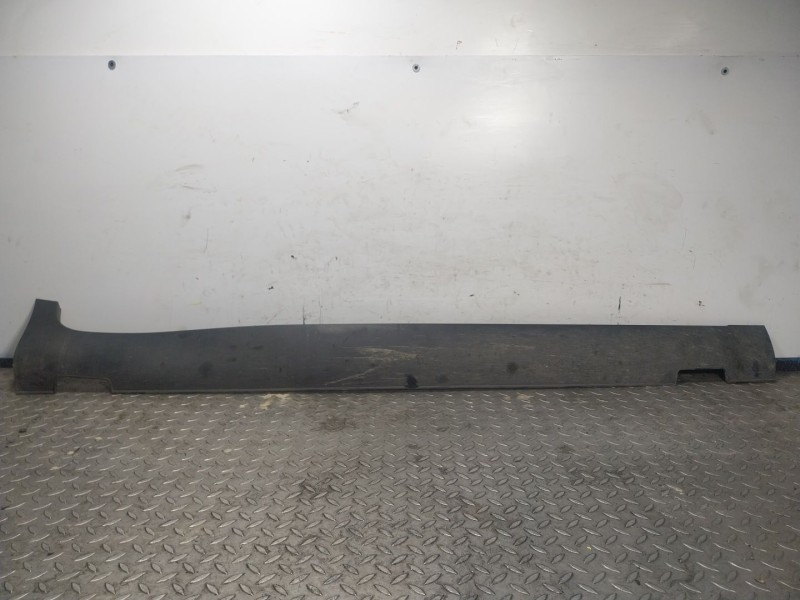 Recambio de faldon lateral para kia stonic (yb) 1.0 t-gdi referencia OEM IAM 87752H8400  