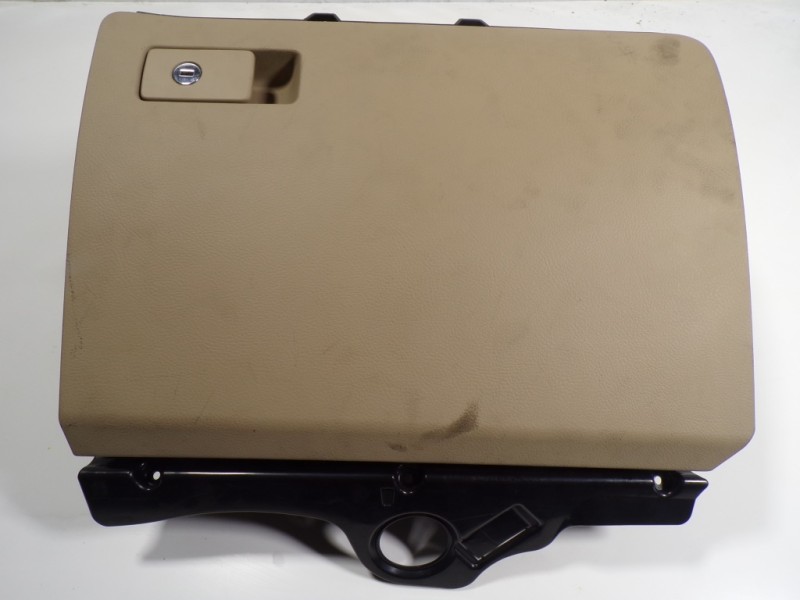 Recambio de guantera para volkswagen passat alltrack 2.0 tdi dpf referencia OEM IAM 3C1857101HR48  