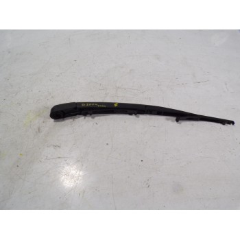 BRAZO LIMPIA TRASERO 988152J000 