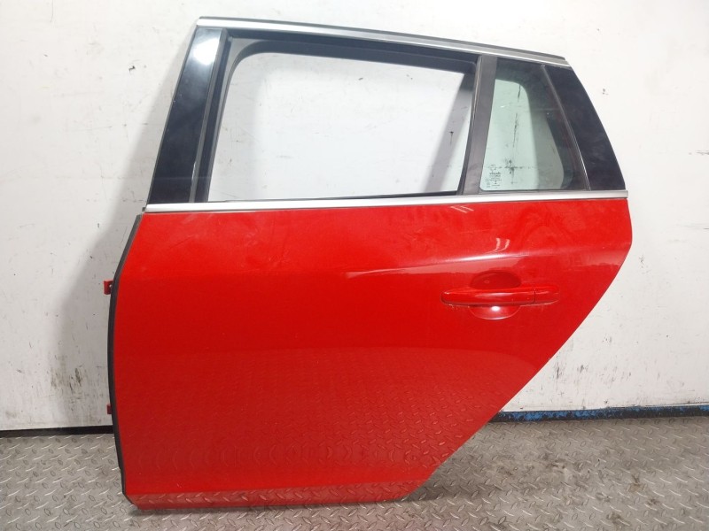 Recambio de puerta trasera izquierda para volvo v60 i (155) d3 referencia OEM IAM 32228972  