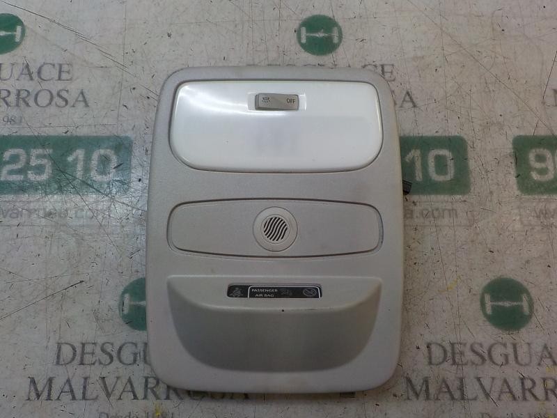 Recambio de piloto interior para renault clio iv societé referencia OEM IAM 264300007R  