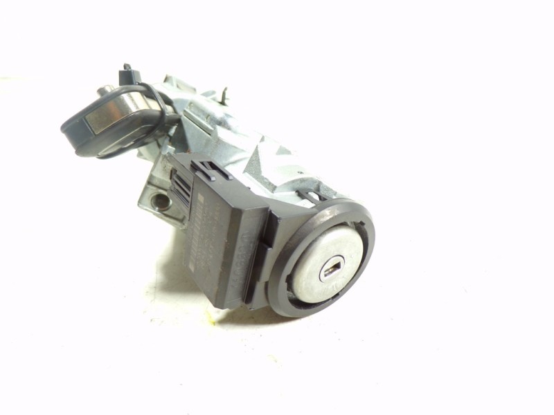 Recambio de antirrobo para ford c-max 1.0 ecoboost cat referencia OEM IAM 1681167 3M513F880AE 