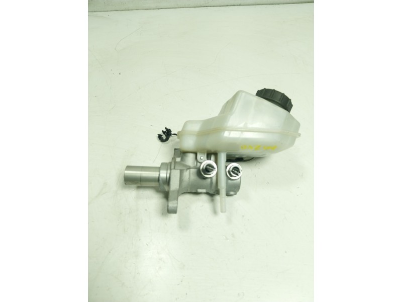 Recambio de bomba freno para jaguar e-pace 2.0 diesel cat referencia OEM IAM J9C7476 03350885631 J9C32140AA