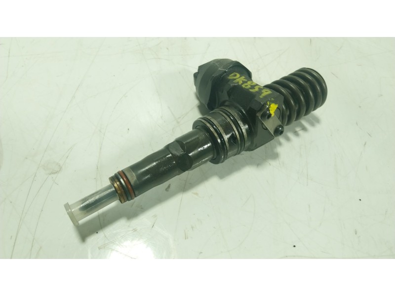 Recambio de inyector para volkswagen touareg (7la) 2.5 tdi referencia OEM IAM  07Z130073F 