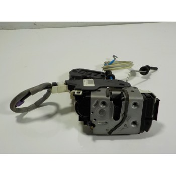 CERRADURA PUERTA TRASERA DERECHA A2047302835 A2047302835 