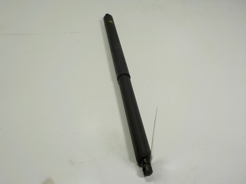 Recambio de bombin puerta delantero izquierdo para mclaren 570s spider p13 referencia OEM IAM  13A5296CP01 