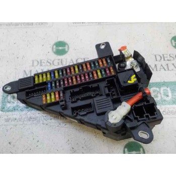 CAJA RELES / FUSIBLES 61149138830 913883001 518956057