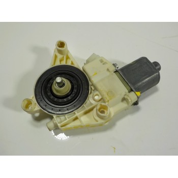 MOTOR ELEVALUNAS DELANTERO IZQUIERDO A2469065100 A2469065100 