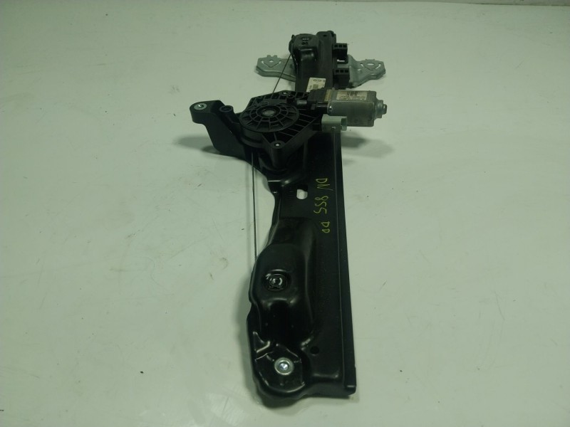 Recambio de elevalunas delantero derecho para renault kadjar (ha_, hl_) 1.5 dci 110 (hla3) referencia OEM IAM 807209732R 8072077