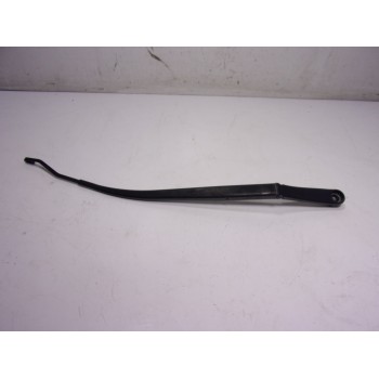 BRAZO LIMPIA DELANTERO DERECHO 983202Y000 