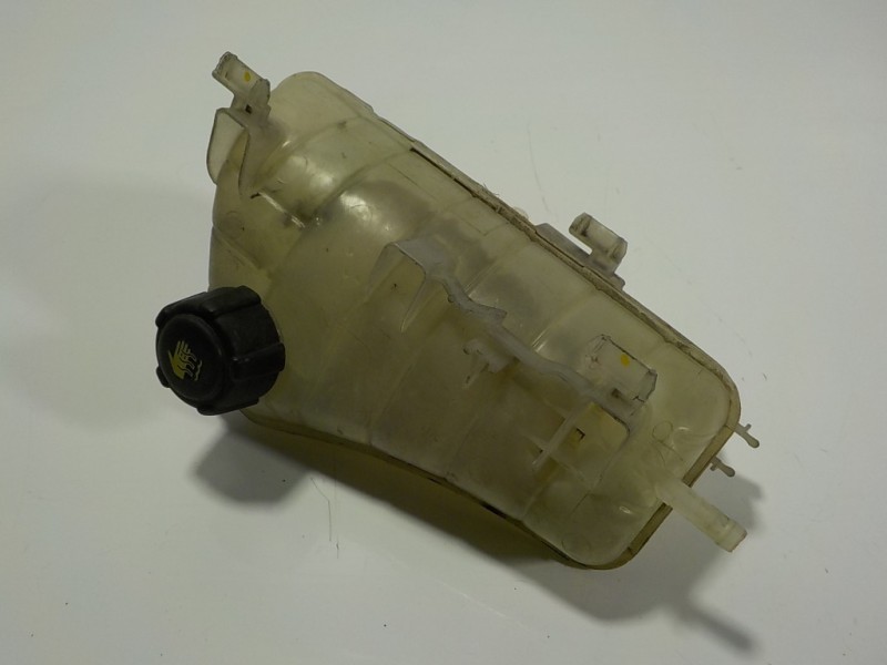 Recambio de deposito expansion para renault kangoo 1.5 dci diesel fap referencia OEM IAM 7701478318 8200455786 
