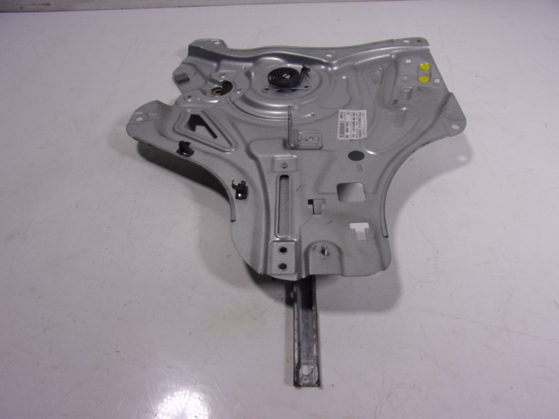 Recambio de elevalunas delantero derecho para hyundai ix35 1.7 crdi cat referencia OEM IAM 824022Y000 824802Y000 