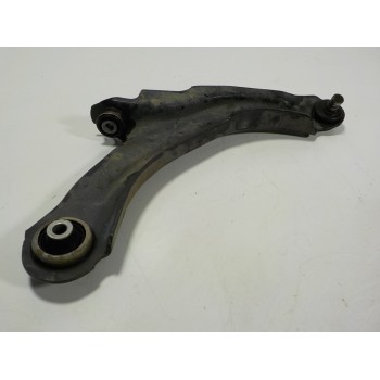 BRAZO SUSPENSION INFERIOR DELANTERO DERECHO 545049968R 
