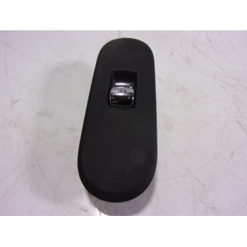 MANDO ELEVALUNAS DELANTERO DERECHO 61319354866 935486601 