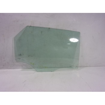CRISTAL PUERTA TRASERO DERECHO 82G845206 