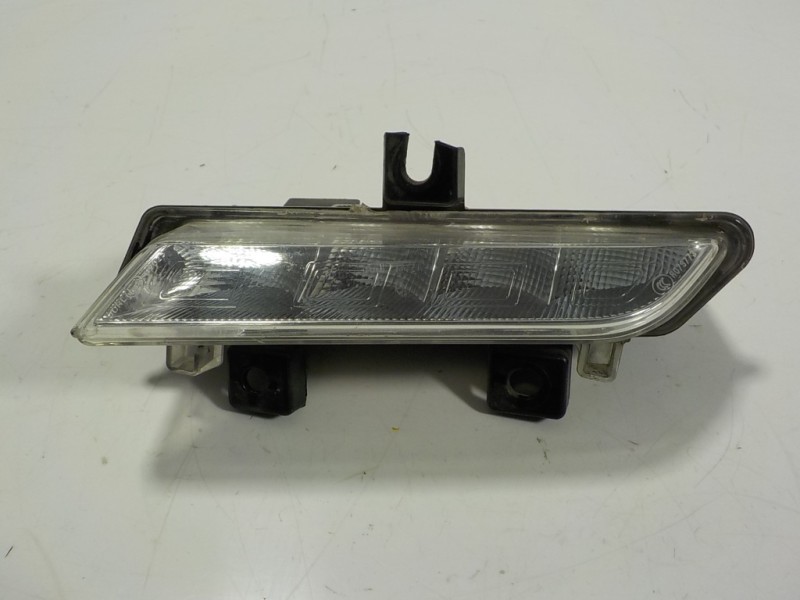 Recambio de piloto delantero izquierdo para renault clio iv 1.5 dci diesel fap referencia OEM IAM  266059367R 89208551