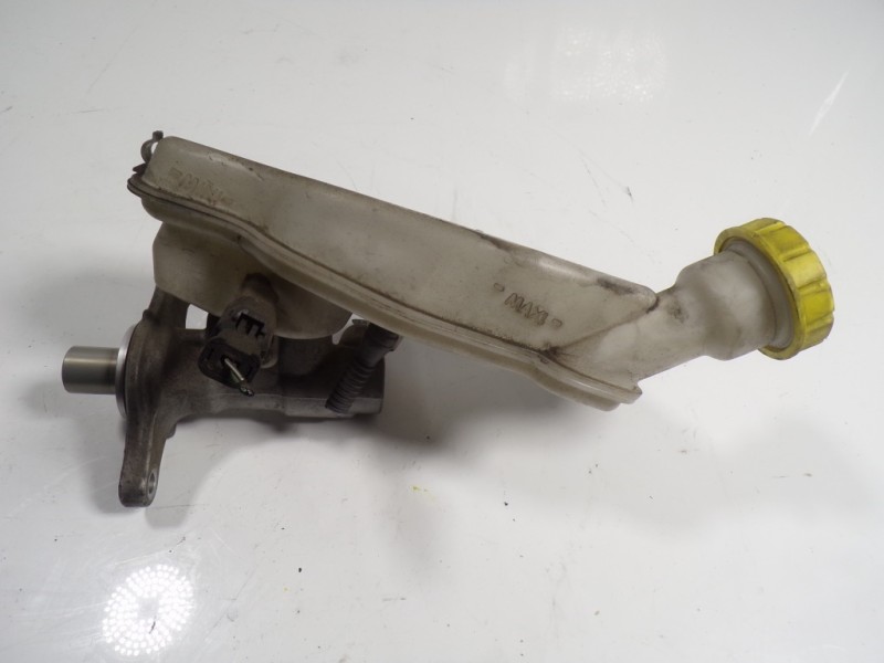 Recambio de bomba freno para citroën c4 cactus 1.2 12v e-thp referencia OEM IAM 4601R7  