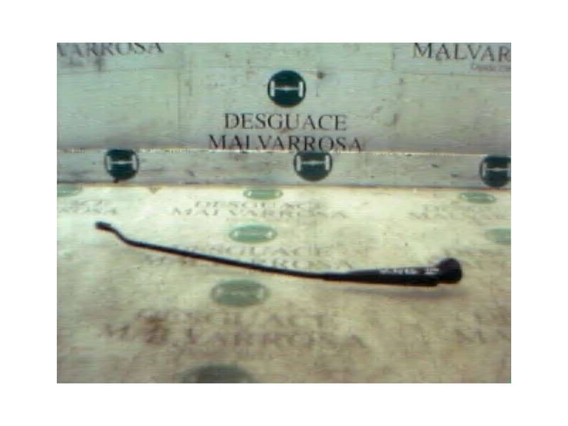 Recambio de brazo limpia delantero izquierdo para opel corsa b 1.2 referencia OEM IAM   