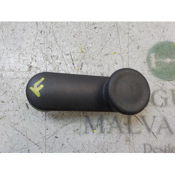 MANETA ELEVALUNAS TRASERA IZQUIERDA 13288655 