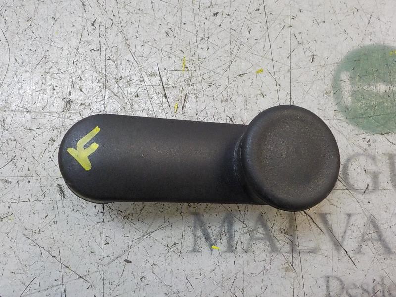 Recambio de maneta elevalunas trasera izquierda para opel corsa e selective referencia OEM IAM 13288655  