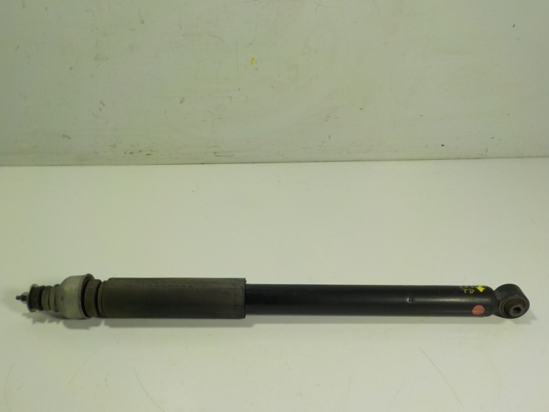 Recambio de amortiguador trasero derecho para nissan juke (f15) 1.2 16v cat referencia OEM IAM E62101KA1B 562101KA1B 