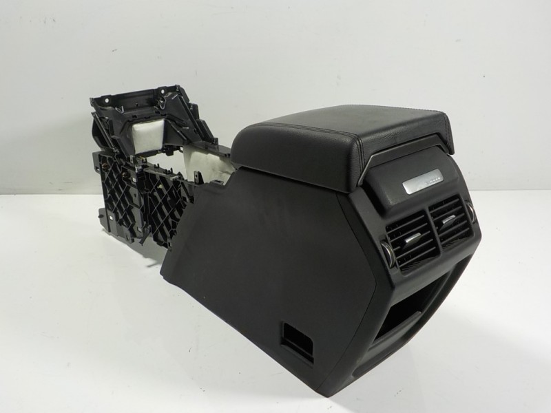 Recambio de apoyabrazos central para land rover evoque 2.2 td4 cat referencia OEM IAM  EJ3214B079 50041951