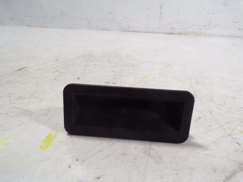 Recambio de maneta porton para ford fiesta (ccn) 1.5 tdci cat referencia OEM IAM 1857333  