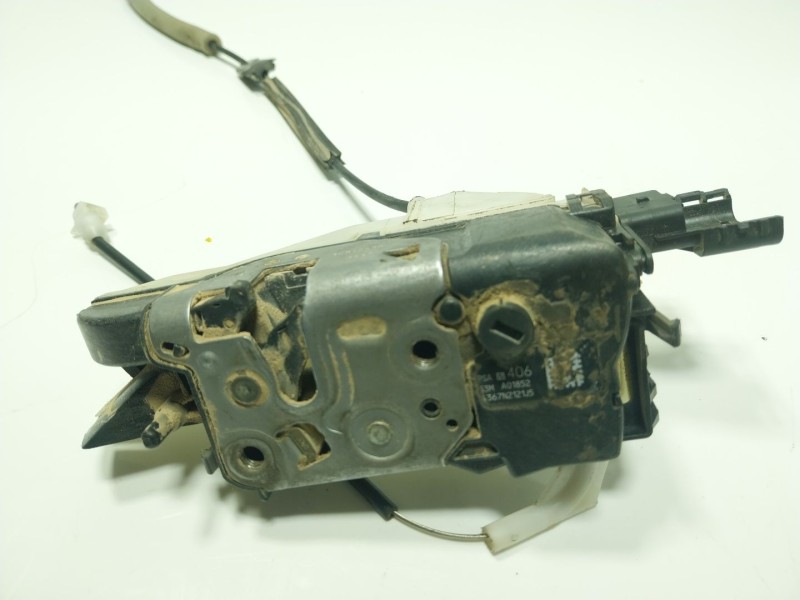 Recambio de cerradura puerta delantera izquierda para peugeot partner tepee 1.2 thp referencia OEM IAM 9135EG  